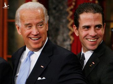 Ông Biden và con trai Hunter. Ảnh: AP 