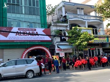 Văn phòng trái phép do Công ty địa ốc Alibaba khai trương tại TP.Biên Hòa /// Ảnh: Lê Lâm