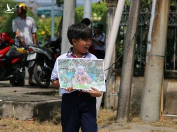 Nghẹn ngào tiễn Đại tá phi công Nguyễn Văn Bảy về với đất mẹ Lai Vung - Ảnh 8.