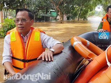 Đồng Nai mưa lớn ngập hàng trăm ngôi nhà, 1 người chết do lũ cuốn