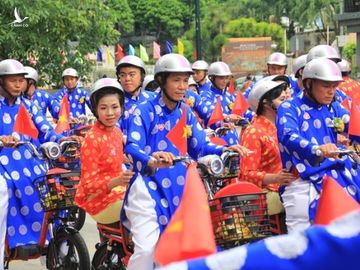 200 cô dâu chú rể tươi vui hạnh phúc trong đám cưới tập thể ngày Quốc khánh - ảnh 21