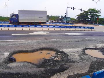 Cao toc hon 34.000 ty noi Da Nang - Quang Ngai lai xuat hien 'o trau' hinh anh 2 