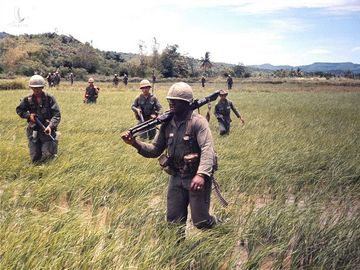 Trong giai đoạn chiến tranh Việt Nam, sư đoàn này hoạt động chủ yếu ở phía Bắc Vùng 1 Chiến thuật, gồm các tỉnh Quảng Trị , Thừa Thiên-Huế, Quảng Nam, Quảng Ngãi và TP Đã Nẵng ngày nay. 