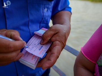 Nuoc mat tiec nuoi ben pha Binh huyen thoai cua Hai Phong hinh anh 8 