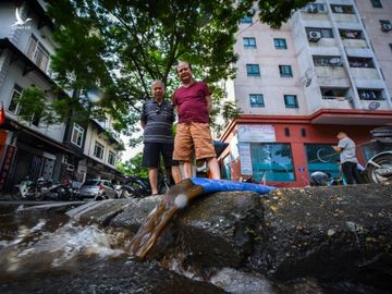 Nuoc den kit, mui dau nong nac khi thau rua be chung cu Ha Noi hinh anh 6 