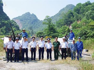 Viet Nam phuc hoi vu khi tren tau tuan tra CSB 8003