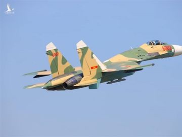 Viet Nam hoan thanh dai tu tiem kich Su-27SK 6002