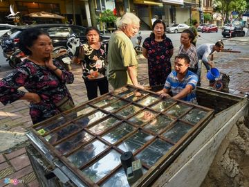 Nuoc den kit, mui dau nong nac khi thau rua be chung cu Ha Noi hinh anh 7 