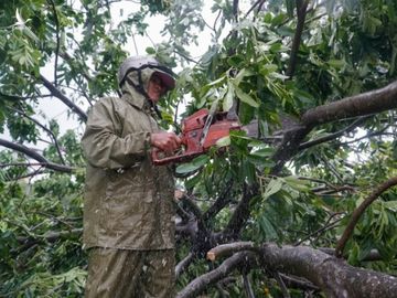 Phú Yên, Bình Định ngổn ngang sau bão Matmo