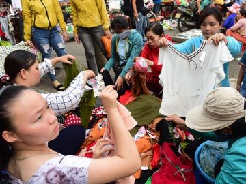 Chúng tôi không hiểu vì sao phải làm thêm ngày thứ bảy - Ảnh 1.