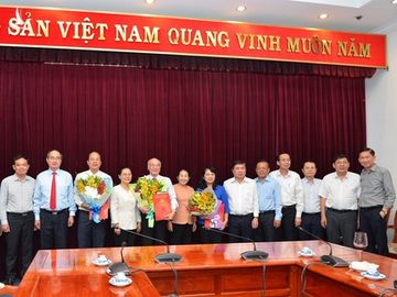 Ban Bí thư chuẩn y 3 Ủy viên Ban Thường vụ Thành ủy TPHCM ảnh 1