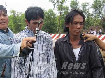Hiệp sỹ Nguyễn Thanh Hải trong lần bắt tội phạm có súng 