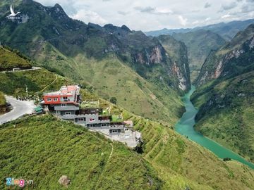 Ha Giang muon thao do, chu nha nghi Ma Pi Leng xin giu nguyen 7 tang hinh anh 3 