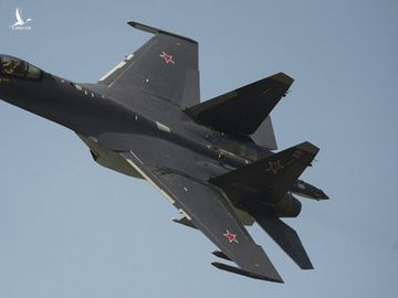 Hé lộ đặc tính ưu việt của 'sát thủ bầu trời' Su-35 của Nga