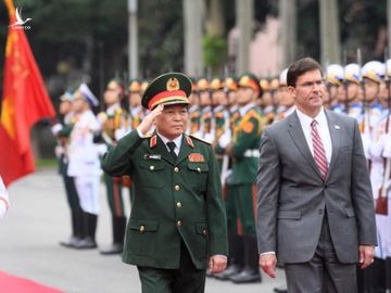 Bộ trưởng Quốc phòng Mỹ bắt đầu thăm Việt Nam, hội đàm cùng Bộ trưởng Quốc phòng Ngô Xuân Lịch