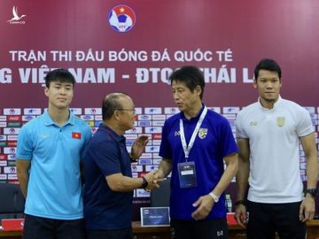 HỌP BÁO: HLV Park Hang-seo: Phóng viên Thái hỏi Quang Hải đủ sức sang Nhật không?, thầy Park khoe sang La Liga - Ảnh 1.