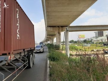 container keo sap dam cau: chu dau tu noi gi ve thong tin chieu cao thap hon thiet ke? hinh anh 5