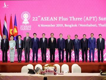 Philippines giải thích lý do ông Duterte không chụp ảnh chung với các lãnh đạo ASEAN 3 - 1