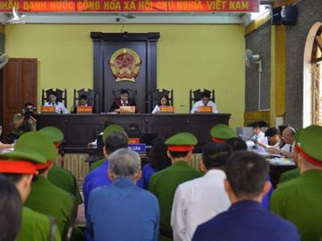  Danh tính 46 đảng viên là phụ huynh của thí sinh được nâng điểm trong vụ gian lận thi cử ở Sơn La  - Ảnh 1.