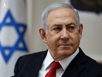 Thủ tướng Israel Benjamin Netanyahu trong cuộc họp nội các tại văn phòng của ông ở Jerusalem hôm 27/10. Ảnh: Reuters.