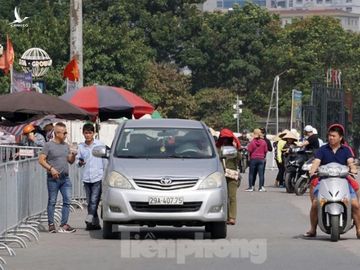 Dân phe 'hét vé' trận Việt Nam - Thái Lan gấp 10 lần giá gốc - ảnh 5