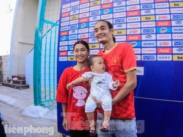 HLV Park Hang Seo nhận món quà bất ngờ trước trận Thái Lan - ảnh 10