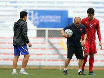 Đối phó Indonesia, thầy Park dạy học trò nghệ thuật níu áo, kéo người - Ảnh 2.