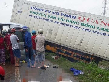 xac dinh nguyen nhan xe khach dau dau container, 13 nguoi thuong vong hinh anh 1