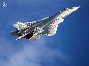 Hop den Su-57 bi roi se tiet lo su that