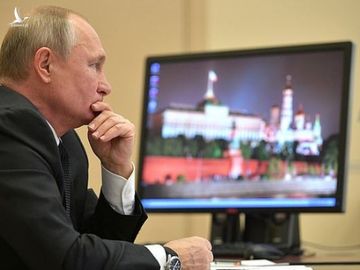 “Lỗ hổng” an ninh từ máy tính của Tổng thống Putin - 1