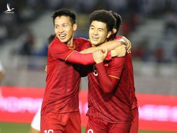 Lập hat-trick, Đức Chinh vươn lên dẫn đầu danh sách Vua phá lưới - 1