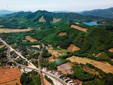 Va 'o voi' tren quoc lo bang bao cat, buong dua hinh anh 4 