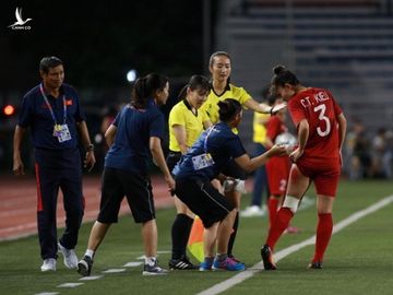 Tuyen bong da nu Viet Nam kiet suc vo dich SEA Games: Ho khong can thuong hai hinh anh 1