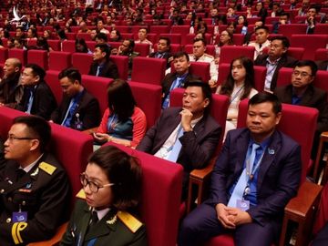 Sáng nay 12-12, Thủ tướng Nguyễn Xuân Phúc đối thoại với 1.000 thanh niên - Ảnh 3.