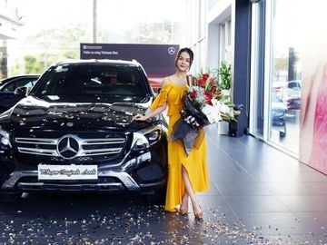 Thủ môn Bùi Tiến Dũng 'rước' Mercedes-Benz GLC tiền tỷ về nhà