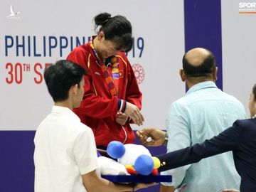 Mặt buồn xo nhận HCV thứ 5 tại SEA Games 2019, Ánh Viên bị nhắc nhở - Ảnh 6.