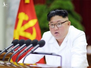 Lãnh đạo Triều Tiên Kim Jong-un hôm nay tuyên bố có vũ khí chiến lược mới. Ảnh: AP.