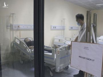 Cach ly benh nhan sot cao o Ha Noi, nghi nhiem virus corona