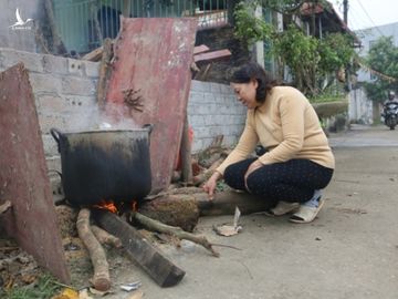 Mổ lợn gói bánh chưng đón Tết ở Đồng Tâm - 9