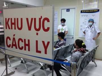 Hà Nội đang cách ly 2 người nghi nhiễm viêm phổi cấp trở về từ Trung Quốc