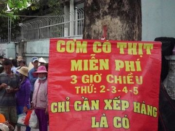 Sự thật hình ảnh những hộp cơm xếp hàng ở TPHCM - 5