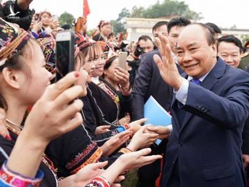 thu tuong trao quyet dinh dat chuan nong thon moi cho huyen tran yen hinh 1