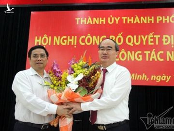 Chưa hết nhiệm kỳ, 3 thành phố lớn đều thay bí thư mới