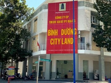 Trụ sở Bình Dương City Land tại tòa nhà đi thuê, có 2 mặt tiền (2 địa chỉ) /// Ảnh: Đỗ Trường