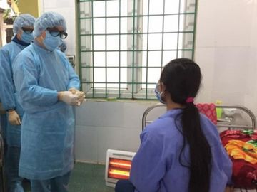 Đây là lúc ứng phó, không phải lúc hoảng loạn với virus corona - Ảnh 1.