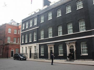 Tòa nhà ở số 10 phố Downing, London. Ảnh: RobertSharp.