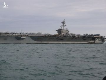 Mục kích tàu sân bay USS Theodore Roosevelt vào vịnh Đà Nẵng - ảnh 4