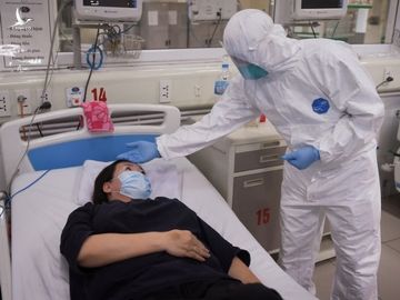 Công bố thêm 7 ca Covid-19 mới, Bộ Y tế khuyến cáo người dân hạn chế ra đường - Ảnh 1.