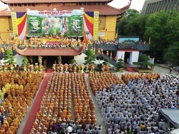 Các tôn giáo ở Việt Nam hành lễ trực tuyến chống Covid-19 - 2
