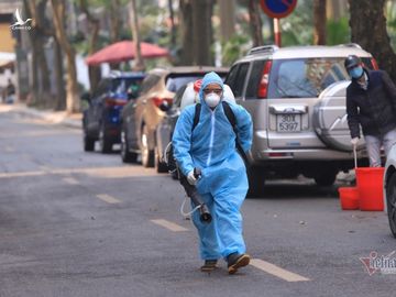 Đã đến lúc áp dụng các biện pháp chống dịch Covid-19 mạnh hơn